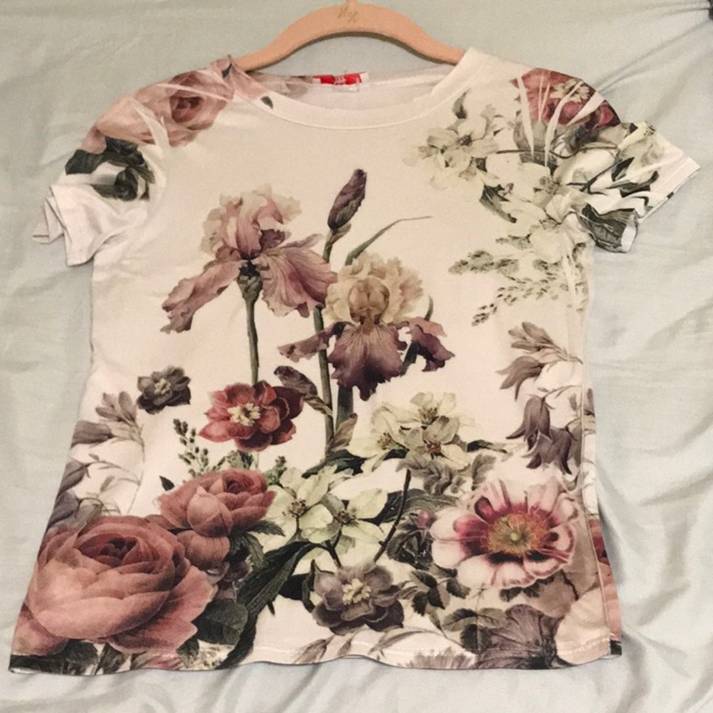 Floral top - Picture 5 of 5